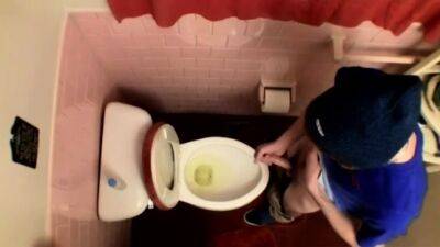 Gay feet licking pissing porn xxx Unloading In The Toilet - drtuber.com